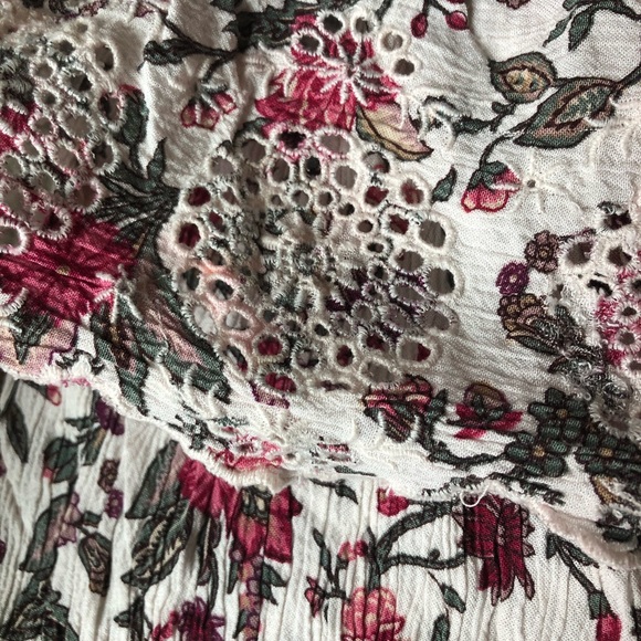 American Eagle top - Picture 2 of 4